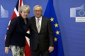 Britská premiérka na poslednú chvíľu dohaduje podmienky rozchodu s EÚ: Rozvod bude stáť 60 miliárd eur