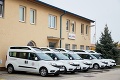 Slovenský Červený kríž posilní svoje služby v regióne. Získal nové, špeciálne upravené vozidlá pre terénne sociálne služby