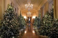 Veľká FOTOgaléria Bieleho domu: Pozrite si brutálnu vianočnú výzdobu v sídle Donalda Trumpa!