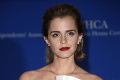 Herečka Emma Watson taká odvážna ešte nebola: Prsia vystavila v plnej kráse!