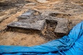 Neskutočný nález v Nemecku: Stavbári objavili gigantický hákový kríž