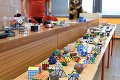 Študent Lukáš má rekordnú zbierku hlavolamov: Uvidíte, koľko Rubikovych kociek existuje, budete v úžase!