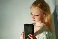 Česká Barbie (18) zverejnila FOTO spred piatich rokov: Ako vyzerala, kým sa z nej stala silikónová umelina?
