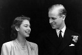 Kráľovský pár na oficiálnej fotke k 70. výročiu sobáša: Ten DETAIL vám okamžite udrie do očí!