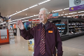 Najstarší zamestnanec supermarketu odišiel do dôchodku vo veku 94 rokov: O dva mesiace prišla šokujúca správa!