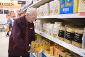 Najstarší zamestnanec supermarketu odišiel do dôchodku vo veku 94 rokov: O dva mesiace prišla šokujúca správa!