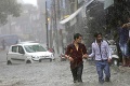 Atény sužujú povodne: Hlásia mŕtvych aj zranených