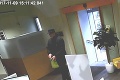Polícia hľadá muža, ktorý v Bratislave prepadol pobočku banky: Prečo odišiel s dlhým nosom?