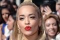 Speváčka Rita Ora ide s kožou na trh: Na tieto krivky som hrdá!