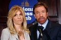 Chuck Norris prežíva najhoršie dni svojho života: Otrávili mi manželku!