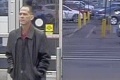 Ďalšia hrôza v USA: Muž spustil paľbu v obchodnom dome, hlásia mŕtvych