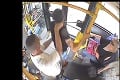 Hrôza v košickom autobuse: Matke chceli vytrhnúť 4-ročné dieťa z rúk!
