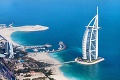 Nočná mora na dovolenke v Dubaji: Mladík sa náhodou dotkol iného muža, hrozí mu prísny trest!