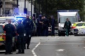 Muž narazil autom do ľudí v Londýne: Na mieste sú zranení!