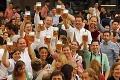 Pre milióny milovníkov piva sa začal najväčší sviatok v roku: Nemecký Oktoberfest víta prvých návštevníkov!
