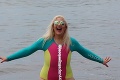 Žena vošla v plavkách do bazéna, ľudia sa jej začali smiať: Na protest zverejnila odvážnu fotku