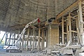 Chladiace veže Jaslovských Bohuníc zrovnajú so zemou: Koniec po 40 rokoch