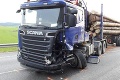 Tragická zrážka na Orave: Auto sa zrazilo s nákladiakom, vodič Ján († 59) bol na mieste mŕtvy