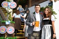 Hviezdy Bayernu vyvetrali na Oktoberfeste svoje polovičky: Sexi výstrihy bolo vidieť všade