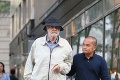 Sean Connery potrebuje pomoc pri prechádzke: Agent 087 na dôchodku