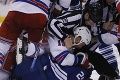 Ďalšia brutalita v NHL: Hviezda Toronta zvalcovala kapitána Rangers!