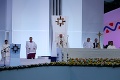 Pápež František odslúžil v Bogote omšu: Prišlo milión veriacich