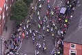Cyklistom v Británii išlo o život! Po jednej z ostrých zákrut ich čakalo nemilé prekvapenie
