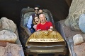 Bruce Willis v Disneylande, Robin Thicke na detskom ihrisku: Mne stačí aj hrdzavá šmykľavka!