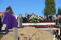 Pohreb Jozefa Nodžáka († 71): Majstra N pochovali, známi moderátori neudržali slzy
