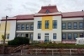 Drastická zmena! V Česku zrekonštruovali budovu základnej školy, ľudia zúria: To je hnus, velebnosti!
