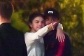 Selena Gomez a The Weeknd v Disneylande: Kráska si vyšla bez mejkapu a v teplákoch!