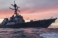 Ďalšia zrážka lodí v Tichom oceáne: Americký torpédoborec sa pri Singapure zrazil s obchodnou loďou