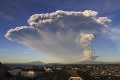 Vulkán Calbuco sa prebudil: Sopečný oblak sa šíri Južnou Amerikou
