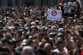 Počet obetí v Španielsku stúpol na 14: Tisíce ľudí prišli na námestie, teroristom poslali jasný odkaz!