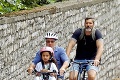 Herec De Niro sa v Taliansku poriadne zapotil: S dcérkou trielil na bicykli