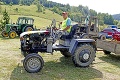 V Osadnom žije slovenský McGyver: Michal zložil traktor zo 6 áut a hasiaceho prístroja!