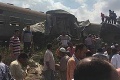 Najtragickejšia zrážka vlakov v histórii Egypta: Počet mŕtvych stúpol