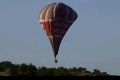 Dráma počas vyhliadkových letov: Pri tvrdom pristátí balónov sa zranilo 49 ľudí