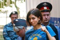 Pussy Riot protestovali za oslobodenie režiséra: Ruské pankáčky skončili opäť v putách