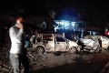 Na rušnej ulici vybuchla bomba: Zahynulo najmenej 15 ľudí