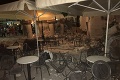 Boja sa ďalšieho zemetrasenia: Turisti v Grécku sa vysťahovali z hotelov, teraz spia pod holým nebom