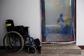Sexuálny zločin migrantov, z ktorého až mrazí: Žena na invalidnom vozíku skončila s ťažkými zraneniami!