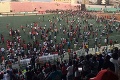 Obrovské nešťastie na futbalovom zápase: Násilie medzi fanúšikmi si vyžiadalo 8 mŕtvych a 49 zranených!