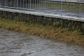 Napätá situácia: Na Slovensku výdatne leje, hladiny riek stúpajú!