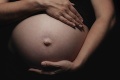 Európsky parlament schválil návrh slovenského europoslanca: Stop obchodovaniu s maternicami!