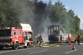 Zrážka autobusu s kamiónom neďaleko českých hraníc si vyžiadala najmenej 18 mŕtvych: Strašné foto z miesta nehody!