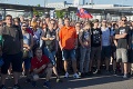 Ostrý štrajk zamestnancov Volkswagenu sa začal hlukom sirén a piskotom: Vyhovie vedenie ich požiadavkám?