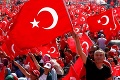 Odporcovia prezidentského systému sú v uliciach: Turci sú nespokojní, demonštrujú!
