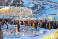 Miliardárka oženila syna vo veľkom štýle: Svadba s miliónom ruží!