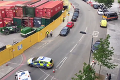 Okolie amerického veľvyslanectva v Londýne evakuovali: Nález podozrivých vozidiel!